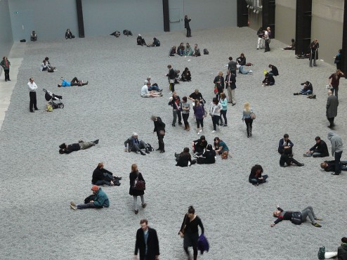 Ai Weiwei, Sunflower Seeds, 2011, porcelain, Installation at the Tate Modern Tribune Hall, London, Photo by Loz Pycock, Creative Commons Attribution License via Wikimedia Commons.