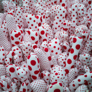 Yayoi Kusama, Floor Show, 1965/2013, Museo Rufino Tamayo, Mexico City, photo by Christian Ramiro González Verón via Flickr, Creative Commons Attribution-NonCommercial-NoDerivs 2.0 Generic License.