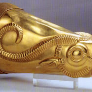 Golden rhyton from Iran's Achaemenid period, c. 550-300 BCE, excavated at Ecbatana, National Museum of Iran, Photo via Wikimedia Commons.